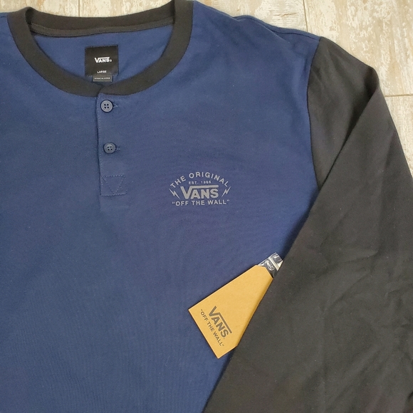 Vans Hensley LS - Picture 2 of 6